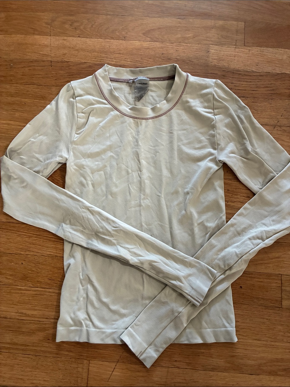 Aritzia Sunday Best sinch seamless long sleeve